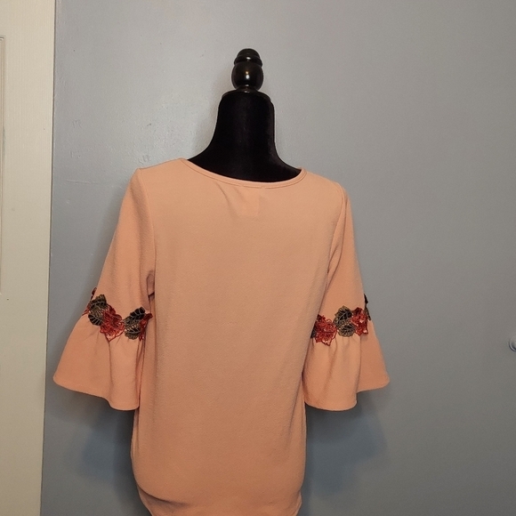 Creative Design Works Sweater Size Small - Picture 3 of 8